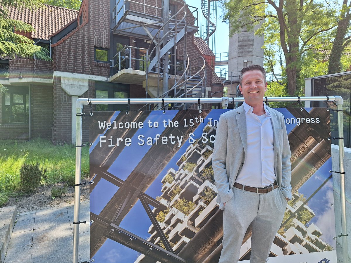 Met 220 deelnemers en 20 presentaties was ook deze editie van het FSS-congres een groot succes. ‘De bevlogenheid van de sprekers en de passie over het brandveiligheidsvak van de deelnemers inspireert. Er is veel kennis en kunde met elkaar gedeeld’, zegt @Lieuwedewitte #FSS2023