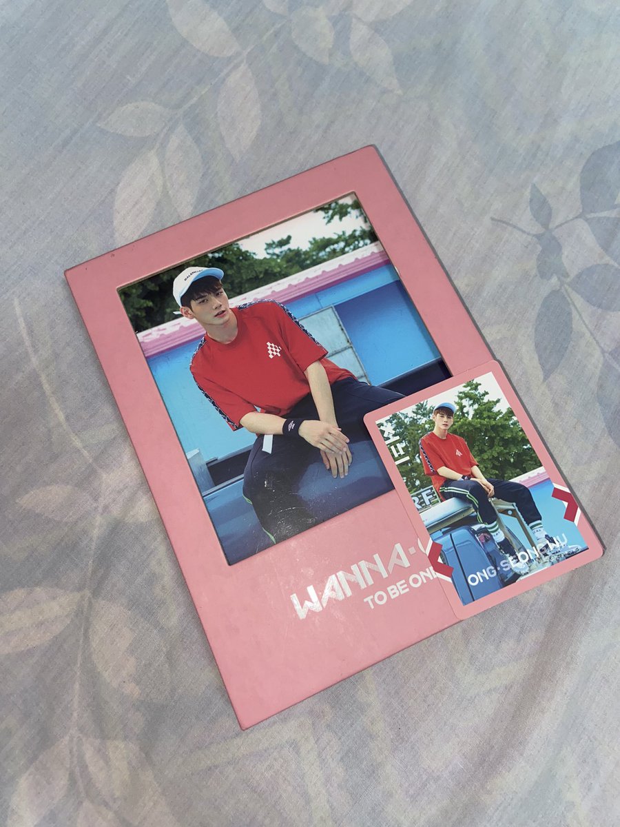 meoowmie's tweet photo. WTS LFB!

-Wanna one albun
-Complete inclusion
-400 only
-Unsealed

-mop(gcash)
-mod(j&amp;t) https://t.co/zqY4Fnx5UU