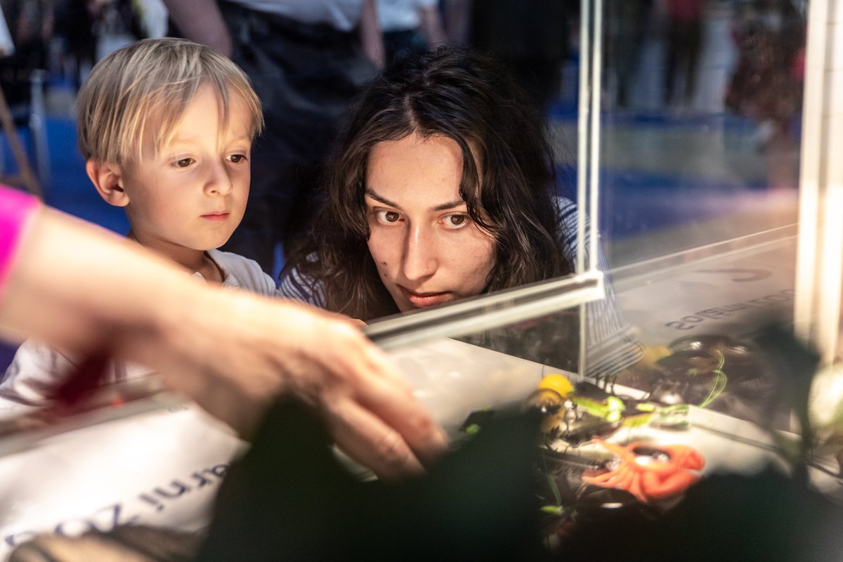 Akademie_ved_CR's tweet photo. První den Veletrhu vědy je za námi 💪

Přijďte se podívat i v pátek a sobotu❗🧐
Najdete nás v PVA EXPO PRAHA a vstup je zcela zdarma 💸

Více ➡️ https://t.co/feudxQakXD https://t.co/6kvytVsoZn