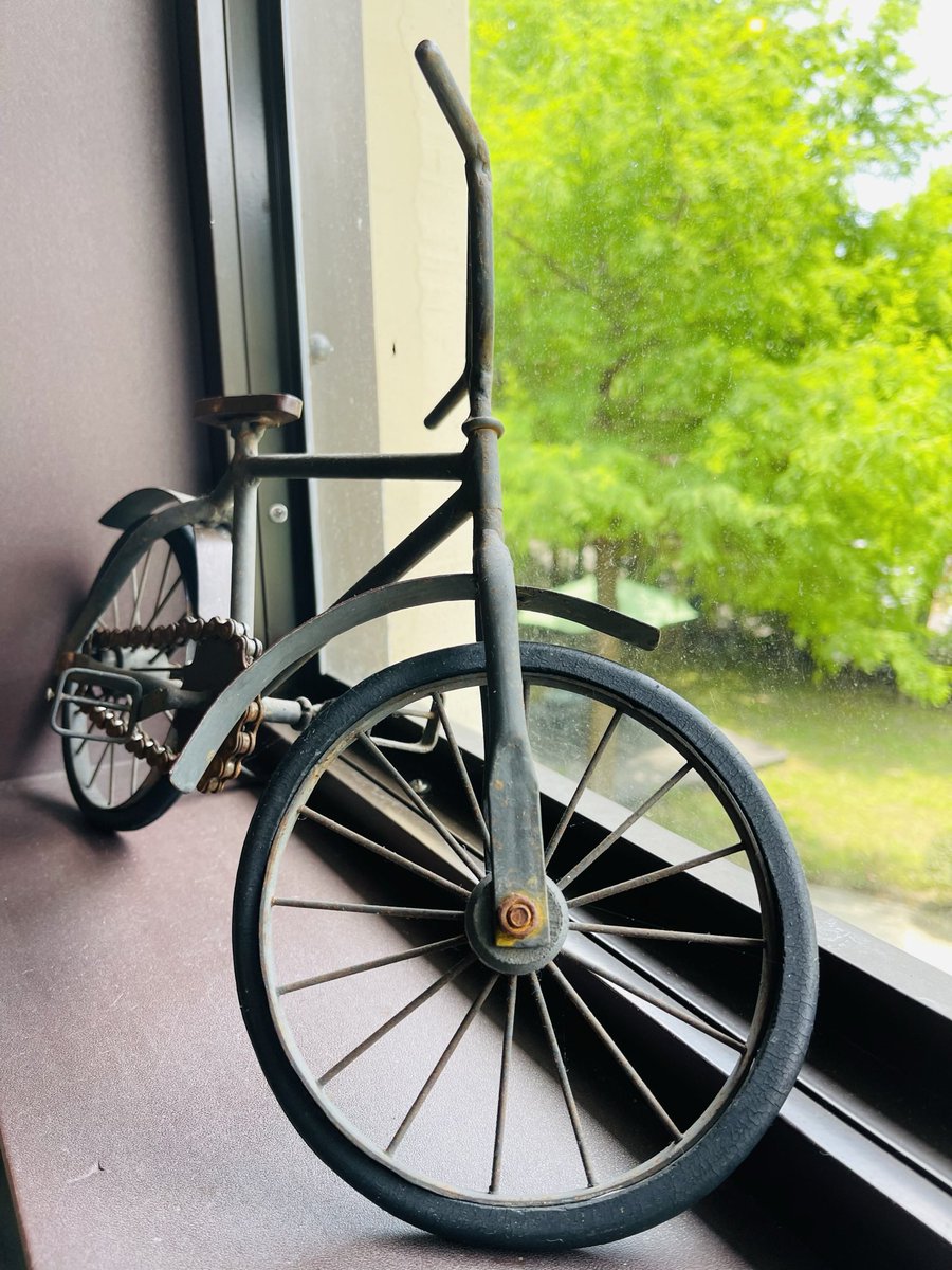 myeslite's tweet photo. 人生沒有所謂的失敗
挫折只是生命要你轉個方向
別一心只想登上高峰
卻忽略了有山可以爬就值得感謝
不要輕視 而要鼓舞
不要心存破壞 而要重建破碎
不要引人��入歧途 而要照亮前方的路
～歐普拉 https://t.co/luvqofpDrq