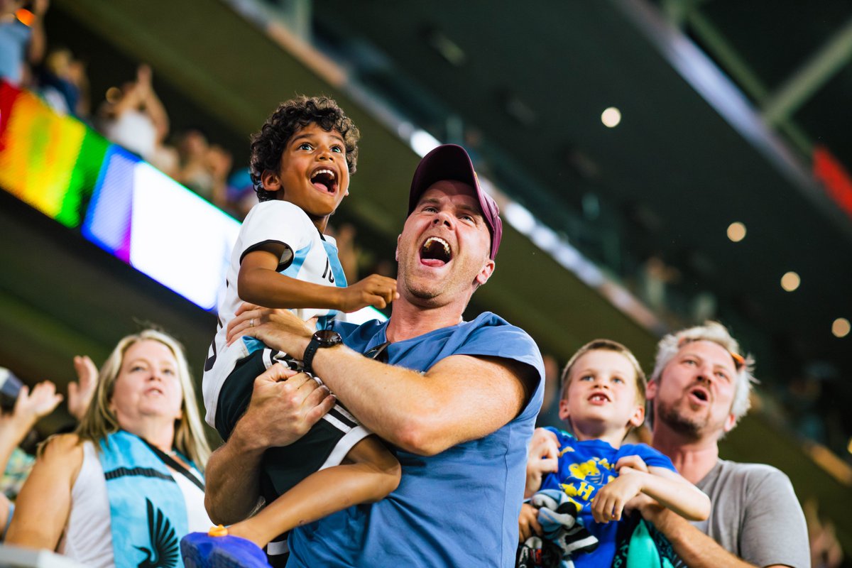 Twitter friends! I need your help! Last match I happened to be in the player tunnel as we scored. I took the sweetest photo. I would love share this photo with this gentlemen. I assume this is a father and son? I know they were in section 32 next to the railing.  #MNUFC