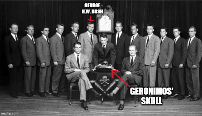 JohnS15966744's tweet image. Do the 322 Tim Russert Question Megyn 😂😂

#TimRussert #SkullAndBones #StElmoHouse #SecretSociety 💥