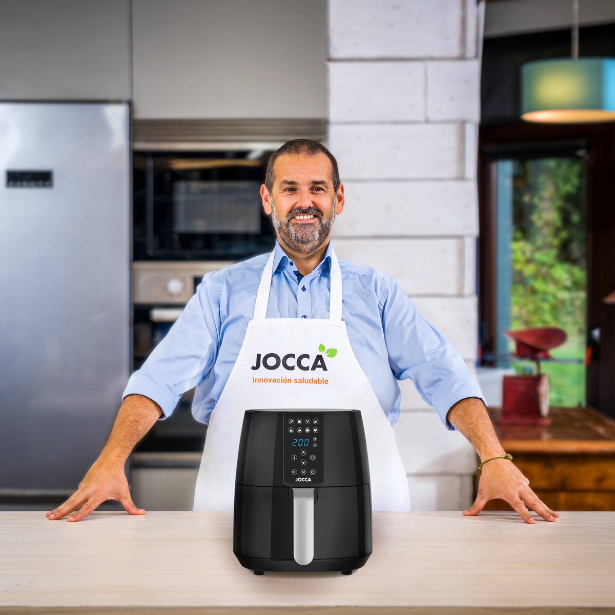 robinfood's tweet image. Parezco Antonio Banderas recibiendo un Óscar con mi delantal y mi #freidoradeaire de @JOCCA_es con la que puedes revolucionar tu cocina. ¡Si guisas, vencerás! Pronto llegarán nuevos modelos y recetarios fáciles para gozarlo a ful. #currar #conBuenHumor #siemprePalante #redios