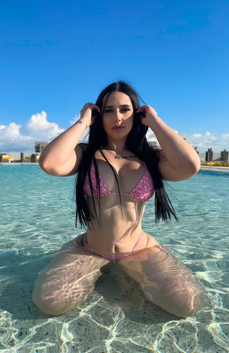 Paola Rosalina on Twitter: "RT @bbygirlzoee: super wet"