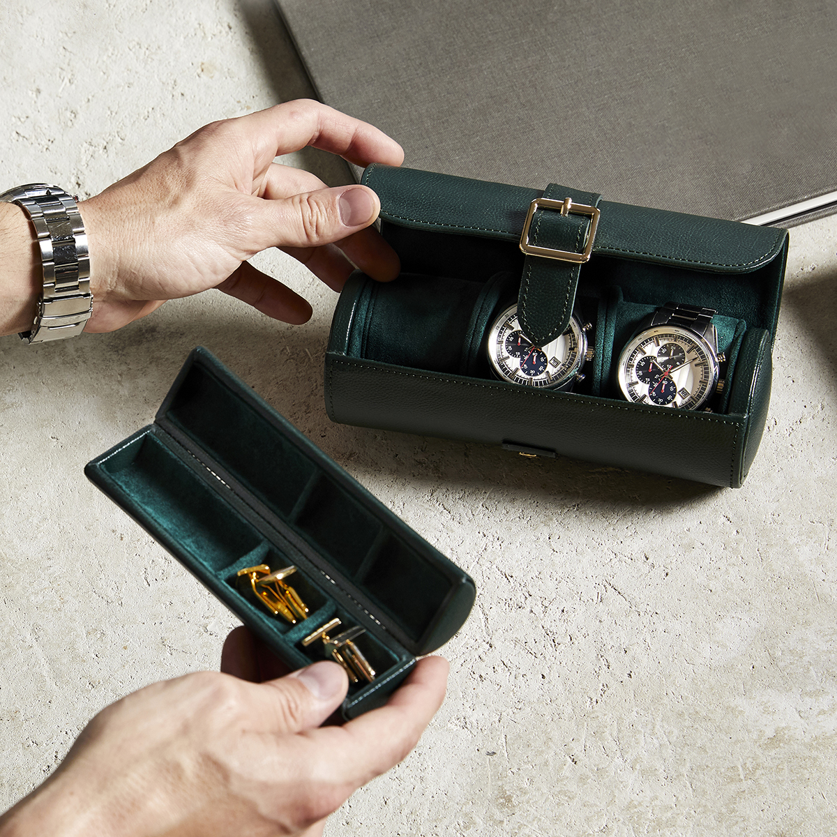 WOLF1834's tweet photo. Protect your watches in style while travelling, with our Triple Watch Roll.
Including space for up to 3 watches, with 2 watch guards and adjustable snap closure.
#WOLF1834 #BritishRacing #WatchRoll #WatchAccessories #ProtectYourLegacy https://t.co/PpaXGHtKdm