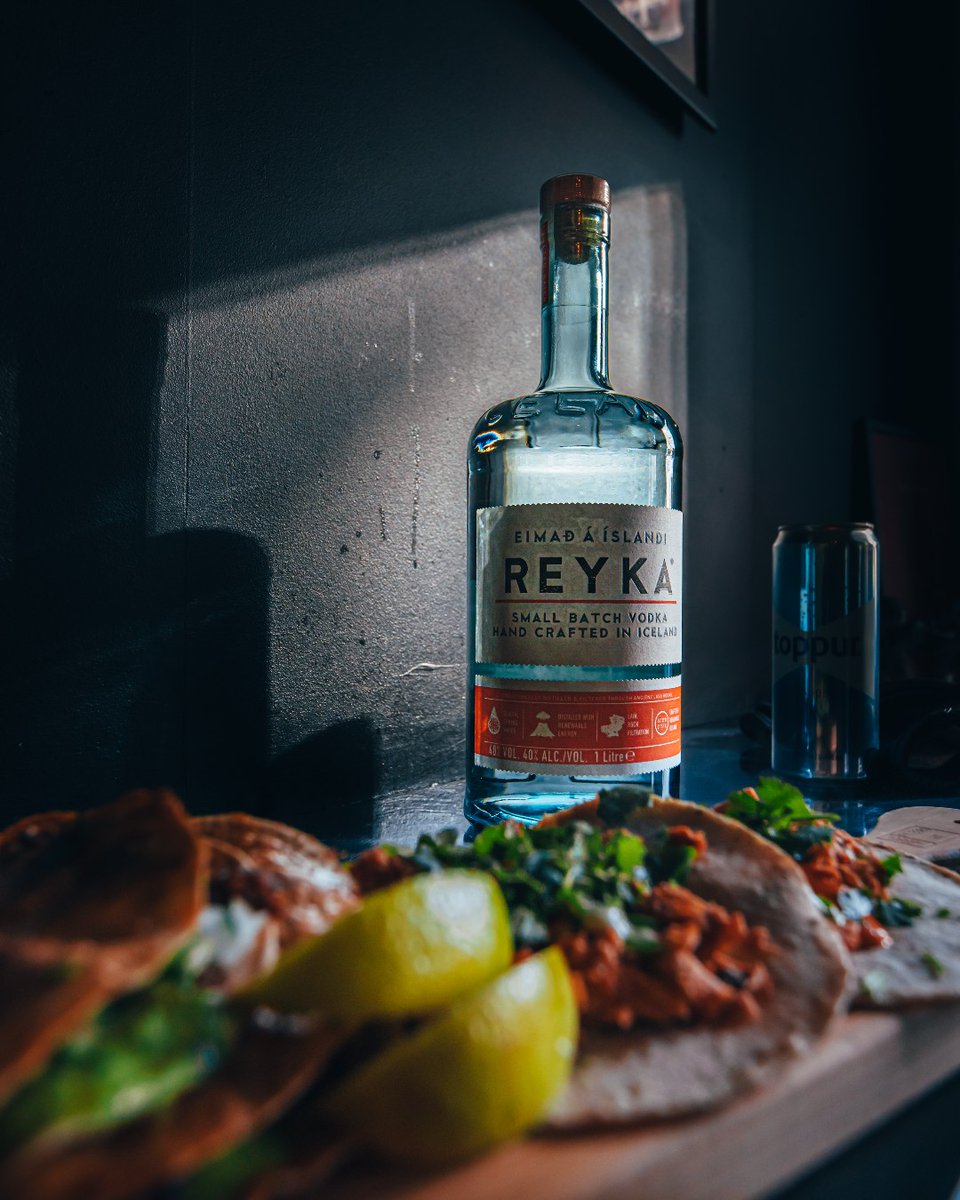 We’re not one to steal the light from a home-cooked meal, but a good pairing is a good pairing. 

(IG): fabsinthe