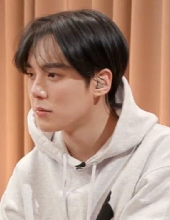 2470eman's tweet photo. 🐶 허… ㅋㅋㅋ 너 미쳤어?
- 아니요 제정신인데요
🐶 그러니까

🐶 지금 나보고 너랑 사귀라고? https://t.co/z204pbfZ9n