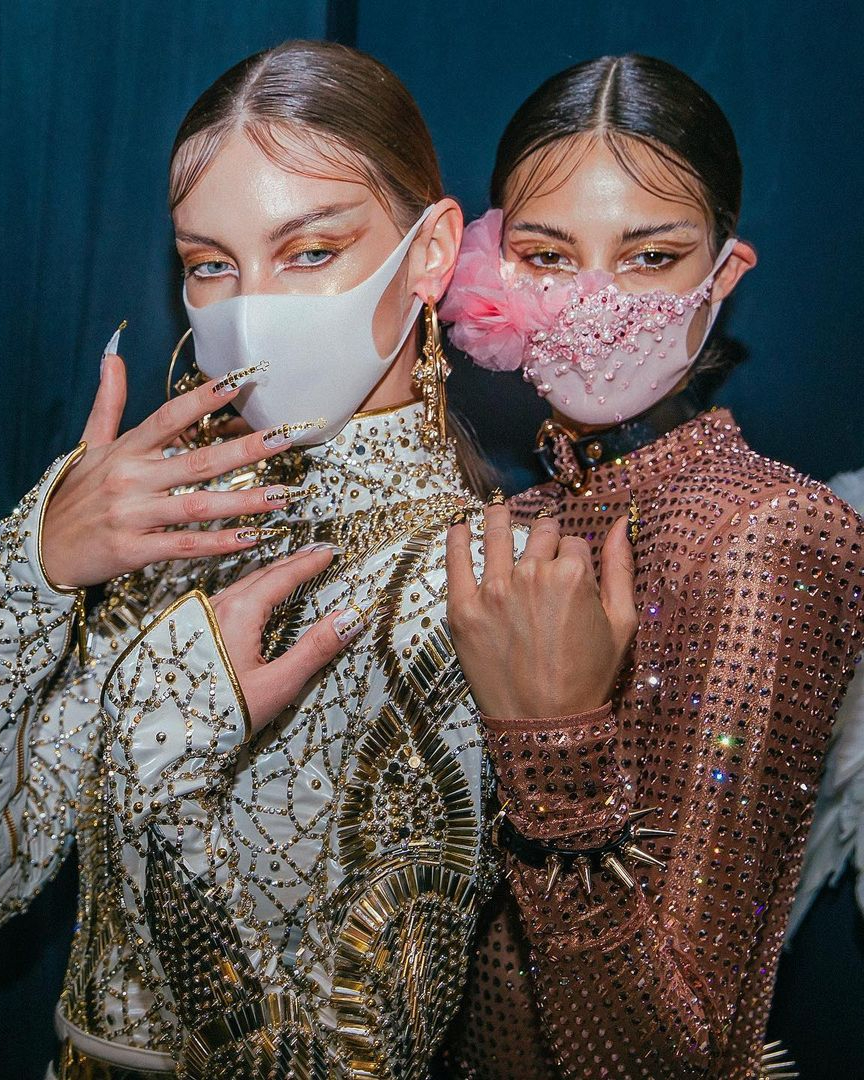 The air quality in #NYC is giving apocalypse 😷 Find a cute mask like these from #AW20 at #TheBlonds and stay indoors if you can xx