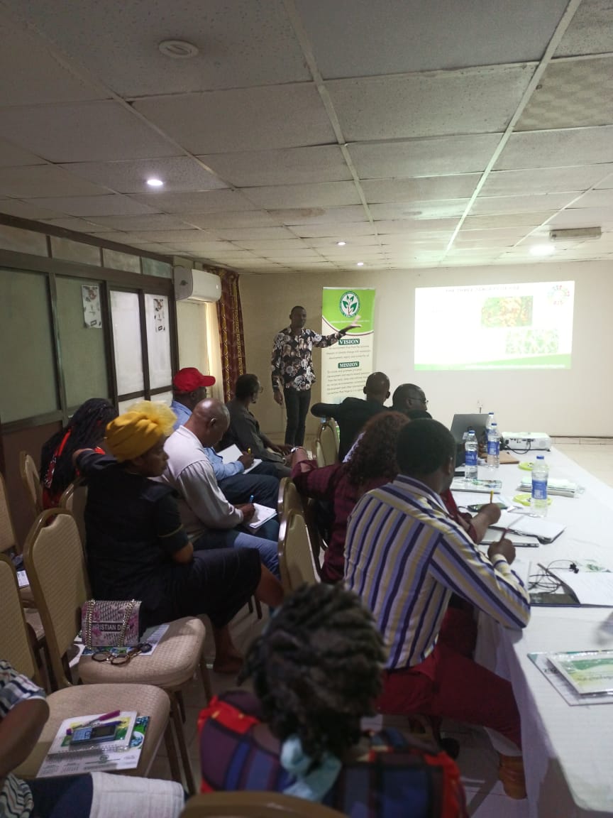 Edi_Ndunobong's tweet photo. @CSDevNet1 today held a one day Capacity building workshop for non-state actors at grassroot level to translate Climate Change Adaptation &amp; Smart Agriculture to Farmers in Cross River state,Nigeria.
#ClimateAdaptationStrategy #WhatHasChanged 
@PACJA1 @CSDevNet1_Steve @nfidelis12 https://t.co/BJdZxGjNz7