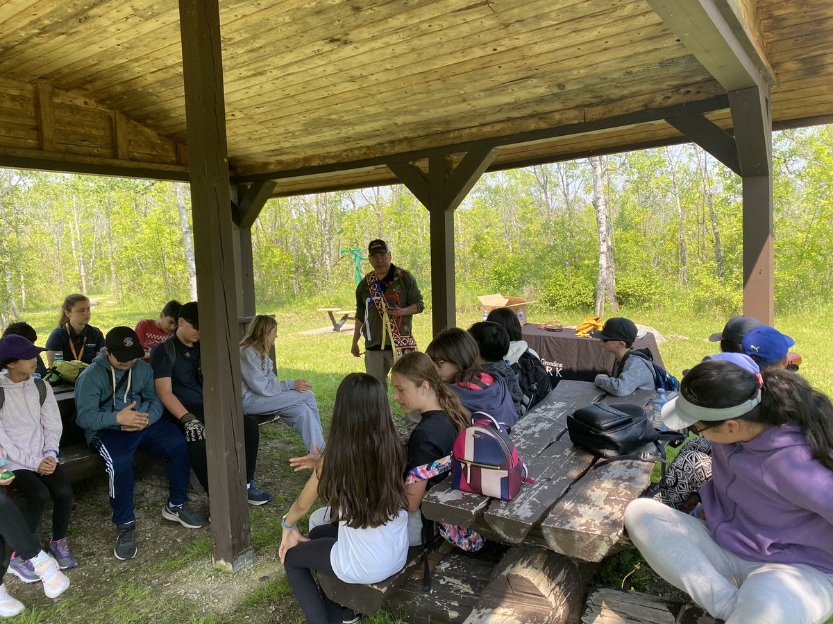 Rob Thomson tweet media