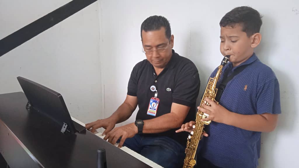 En la Fundación Nacional El Niño Simón contamos con un programa musical dirigido a los niños, niñas y adolescentes <a href="/NicolasMaduro/">Nicolás Maduro</a> <a href="/FRNSTRU/">Niño Simón Trujillo</a>