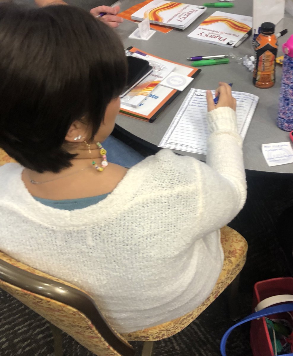 SaraEJennings's tweet photo. @GRRECKY #EPICeducators learning vocabulary strategies with @TimRasinski1 this morning!! https://t.co/AChEPRbGev