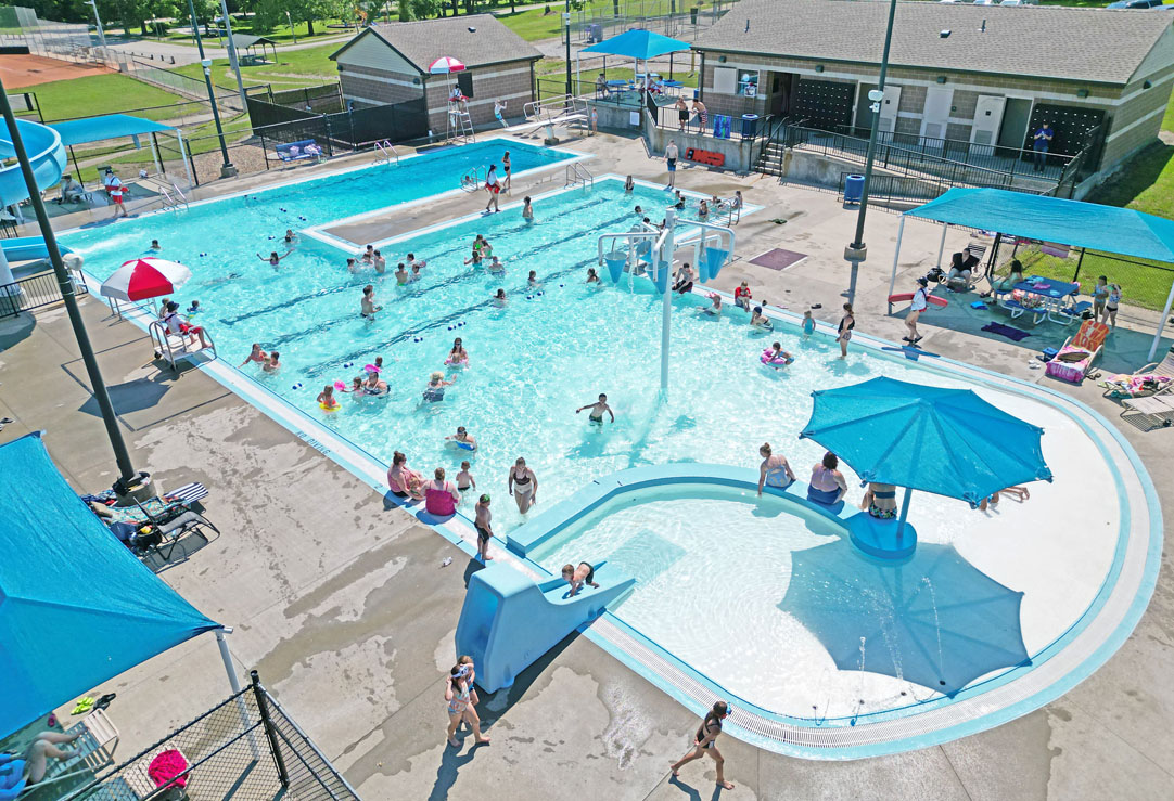 BethanyClipper's tweet photo. Bethany, MO: Summer has kicked into full swing with temperatures rising to 90 degrees this week, but luckily the Bethany Aquatic Center has opened back up for the summer season. https://t.co/XORhu3Uj4k
