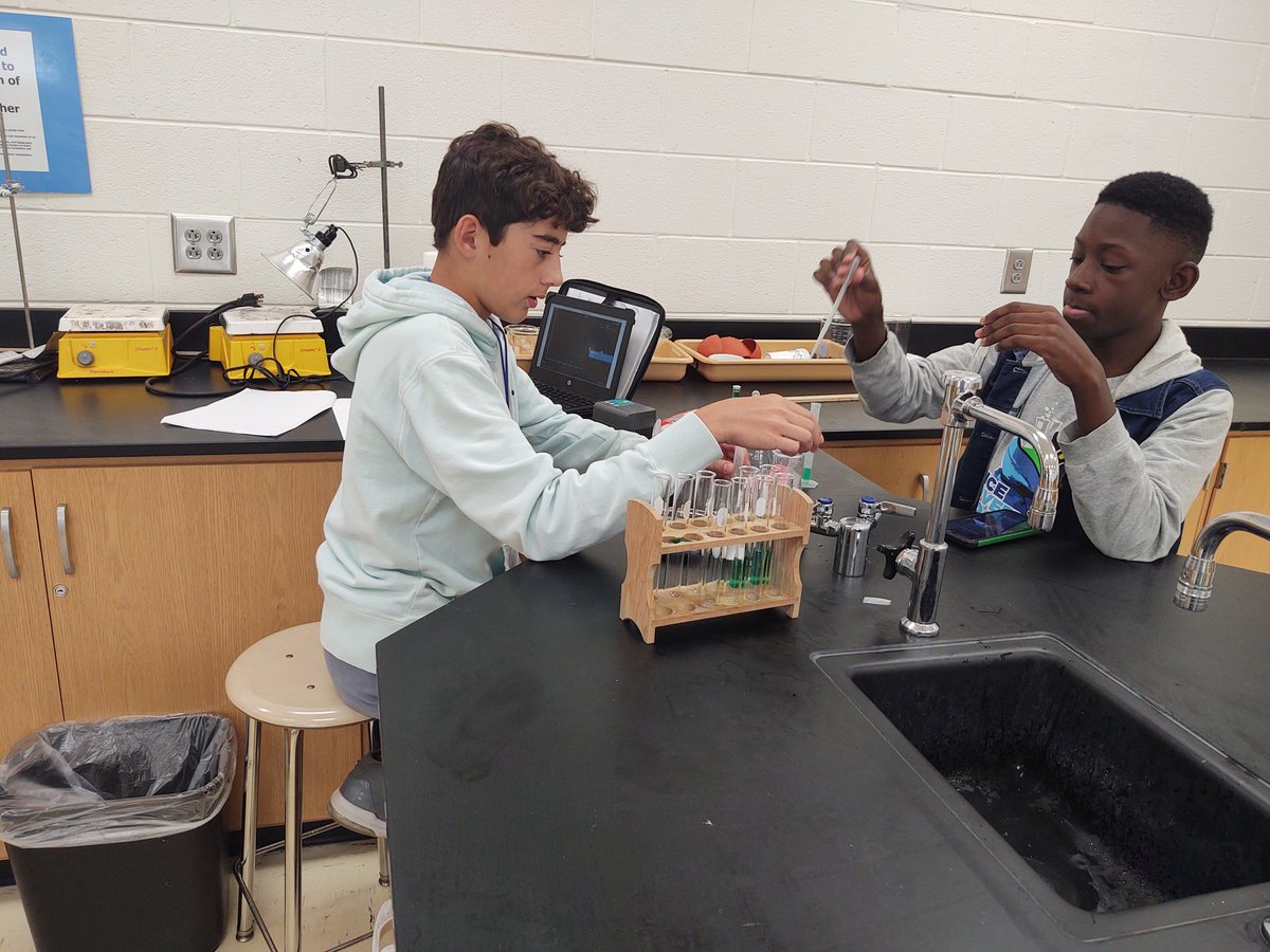 CharlenaRaines's tweet photo. Day 4 and the case of the poisoned sports drink. Students using a colorimeter to explore Beer-Lambert's law. #HCSSummerScienceAcademy, #YouBelongInHenry, #HenryDiscovers, #ScienceInHenry https://t.co/o1pS8Gb9LP
