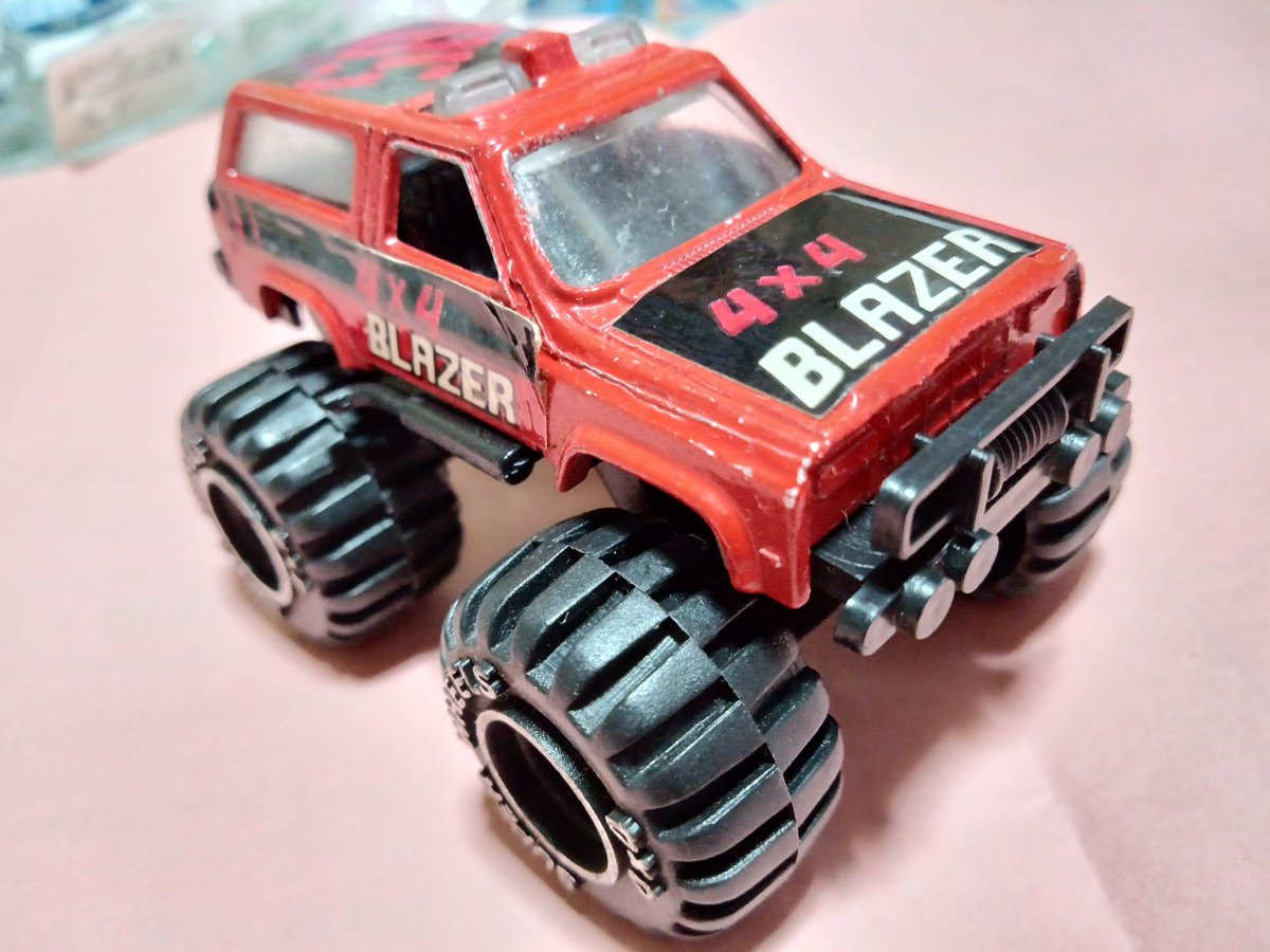 TC343mi_ni_car's tweet photo. FAIE
#CHEVROLET #BLAZER
#チープミニカー #ミニカー
#faie #フェイエ
(2020/10/23 本オフ福山松永) https://t.co/fFQU2SBtRo