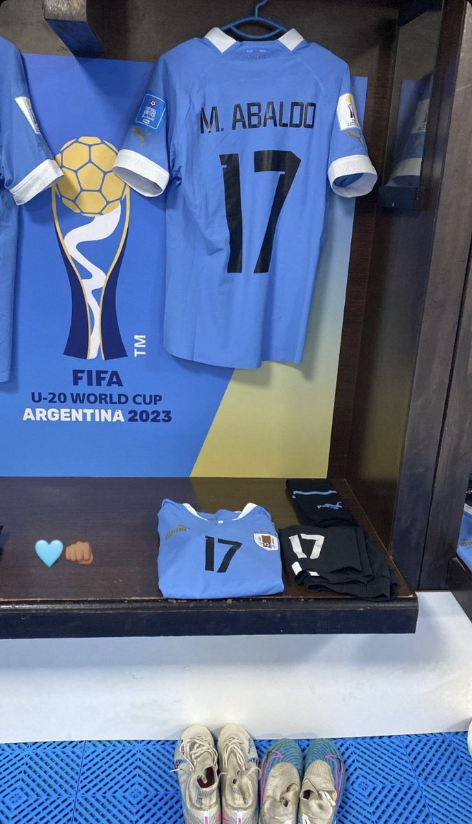 Esto es Uruguay 
Jugadores que quedaron al margen por lesión y pidieron para ser tenidos en cuenta por la situación de la celeste, claro que la decisión final fue tomada entre Marcelo Broli y la sanidad.

Matías Abaldo y Andrés Ferrari, dámelos siempre 

<a href="/SoyCelestee/">Selección Uruguaya</a>