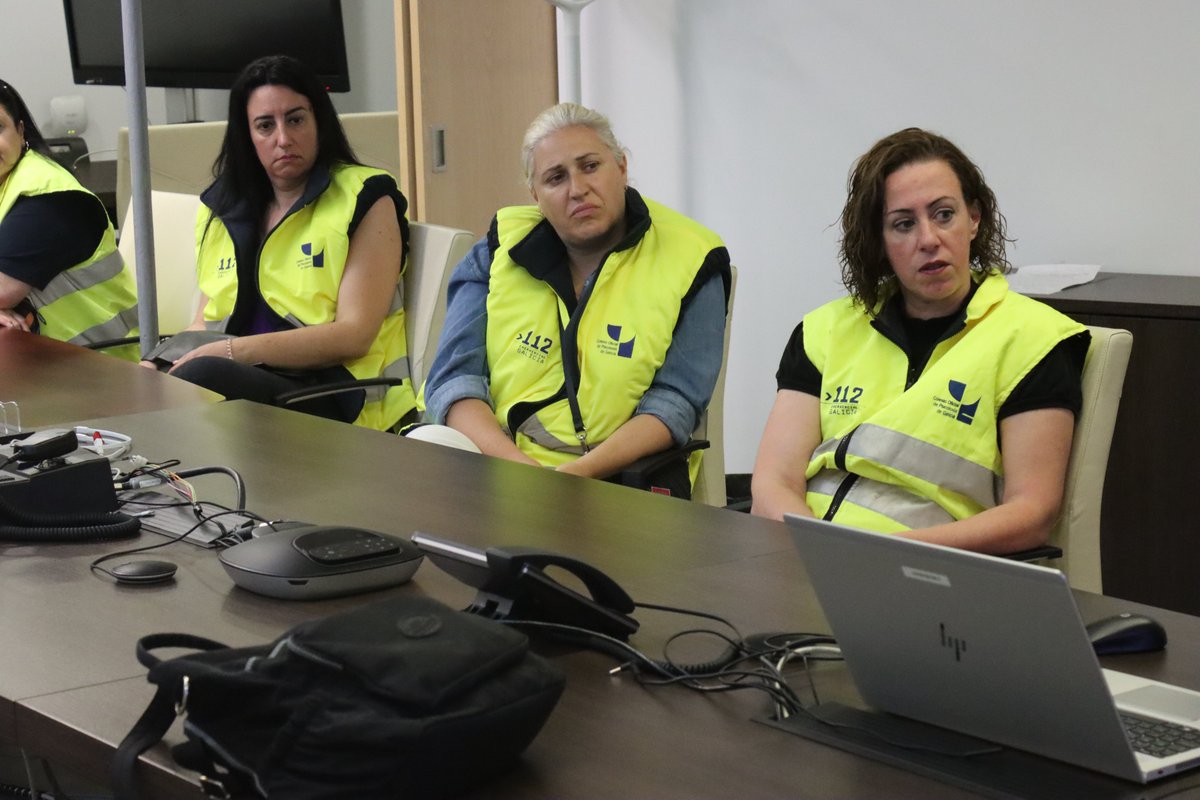 112Galicia's tweet photo. En la gestión de las graves emergencias contamos con un recurso profesional y especializado en la atención psicológica

Son l@s integrantes del GIPCE del @copgalicia con los que @Xunta_c mantiene un convenio de colaboración con años de vigencia

Gracias por la visita, compañer@s https://t.co/q5AEpoCcmG