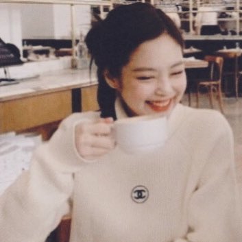 redspadey's tweet photo. one who is loved

a jenlisa au wherein ken austria (j), by a fortunate accident, stumbles onto a local coffee shop and became a frequent costumer as an attempt to stir lark tuazon (l), the resident barista’s heart. will she be able to let love brew? https://t.co/l0OUqgv3ua