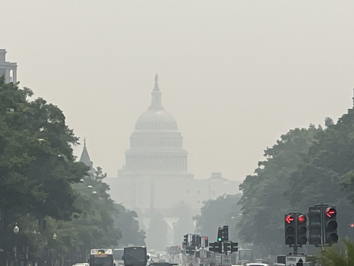 SamFord7News's tweet photo. A code purple day in the nation’s capital where the Capitol is a hazy silhouette from Freedom Plaza today. DC government has cancelled or prohibited a number of outdoor activities from school outdoor recreation to ticket writing by Parking Enforcement. https://t.co/llrgW1PAq4