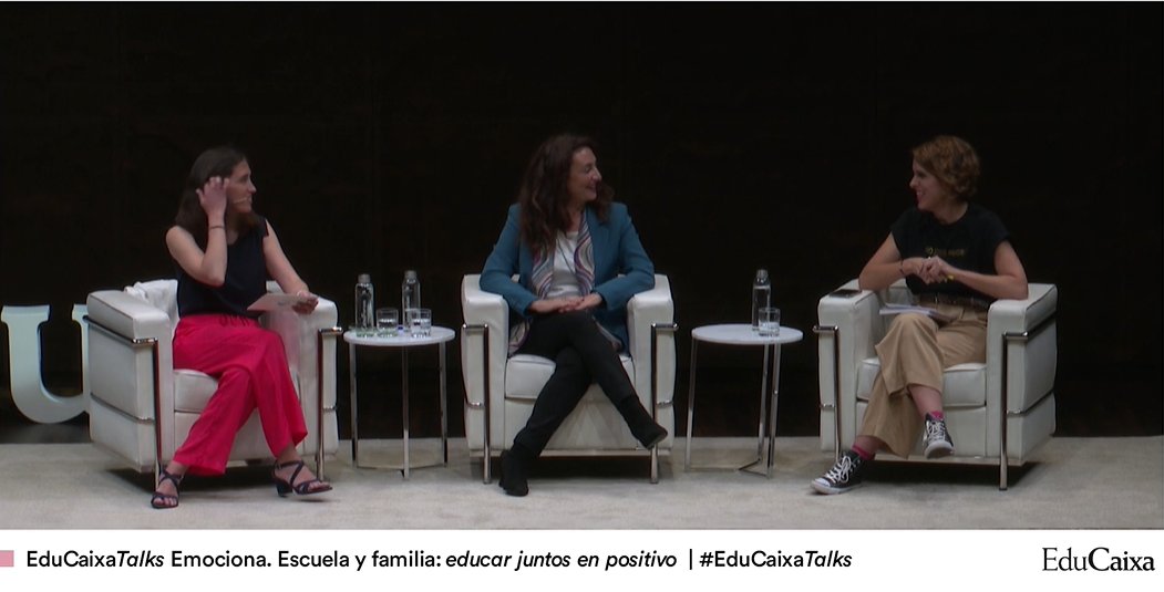 Educaixa's tweet photo. 🔴 Arrancamos el último #EduCaixaTalks Emociona 🗣 del curso. Hablamos con @LauRojasMarcos y @LauraBaenaFdez de cómo incluir a toda la comunidad educativa para desarrollar una educación emocional sólida desde la colaboración entre escuela y familia.
#CreerEsCrear https://t.co/MUdrcodlgt