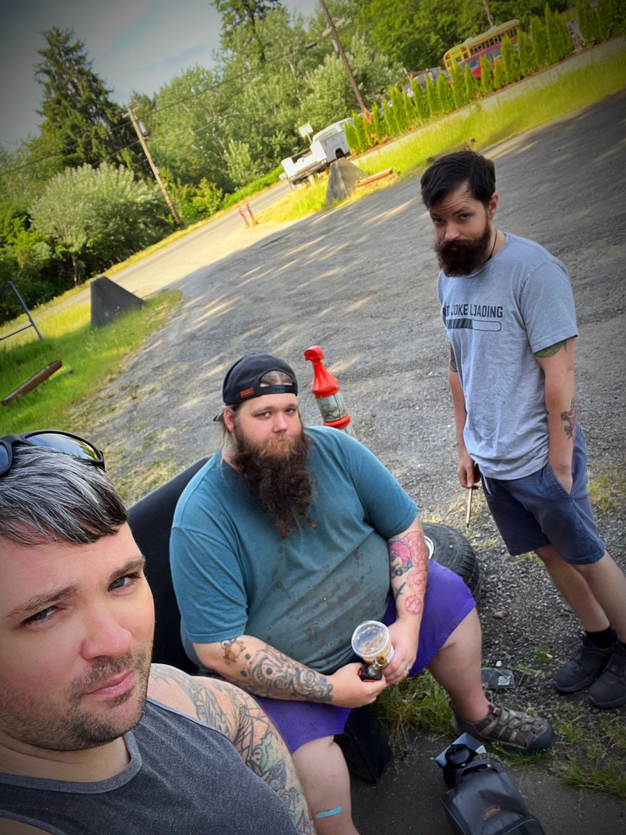 HELP WANTED

Local adventuring party seeking rogue. Door to our shop dungeon won’t work and we aren’t rolling high enough. 

Will need to supply your own lock picks