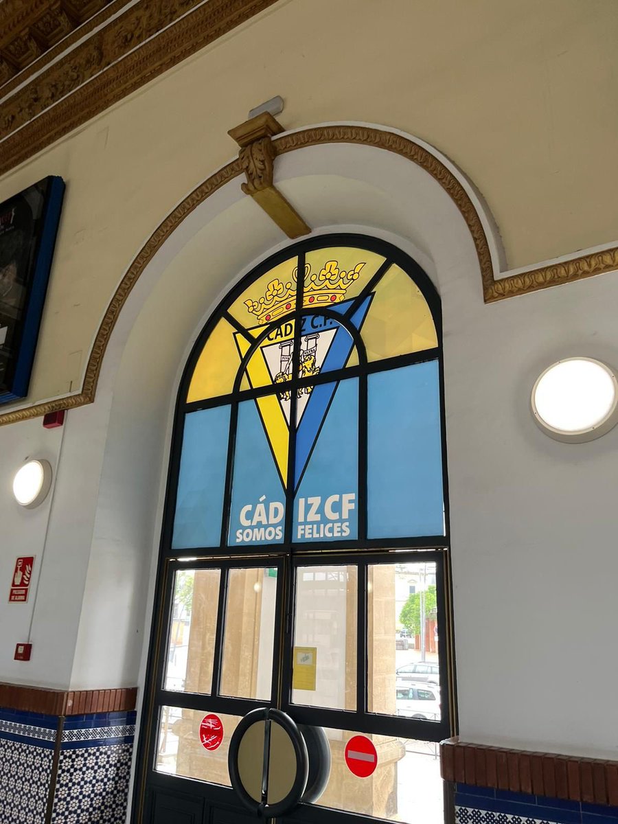 FranXCD's tweet photo. Primero el aeropuerto y ahora esto. @Adif_es esto es reírse de Jerez y de todo el xerecismo. Entiendo que como siempre, a nuestro @ciudadjerez le dará exactamente igual. Que opinan @XerezDFC y @XerezCD_OFICIAL ? https://t.co/xXzEouBLOl