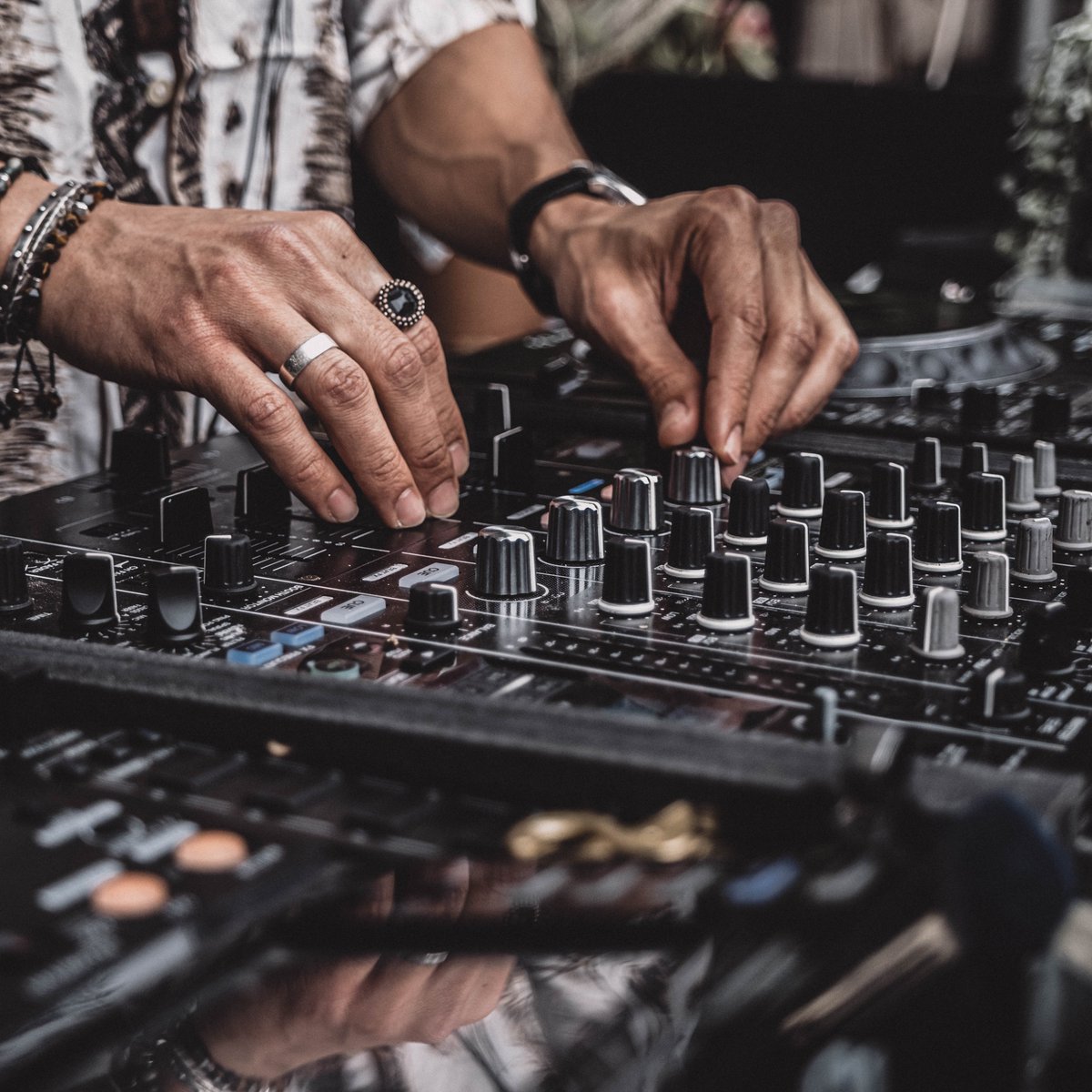 Time for a brand new soundtrack - our 2023 DJ Mix is now LIVE. Listen to the full mix here: shorturl.at/OTY17

Did we include your favourite song in the mix? Let us know!
-
#DJ #DJMix #mashup #djset #djmixes #songmashup #remix #iamsolepower