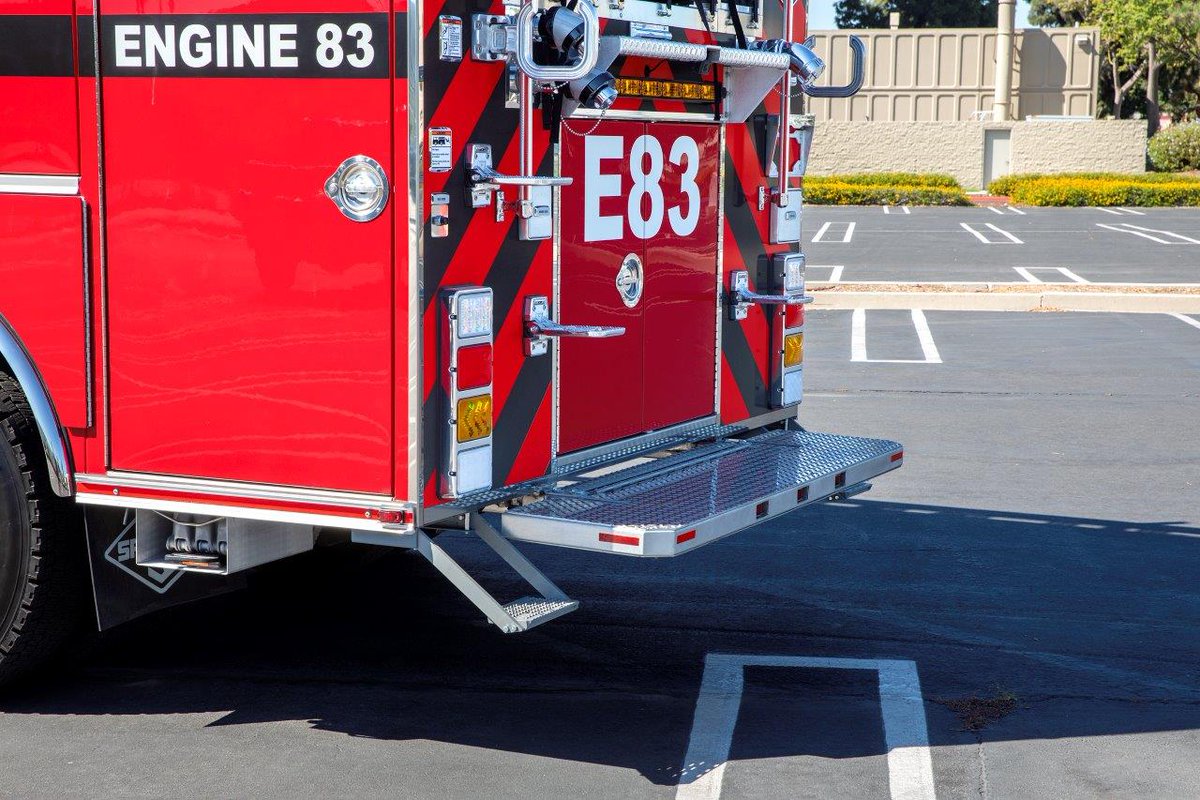 Spartan_ER's tweet photo. How about that rear step? Options to make your job easier. #SpartanER #Smeal #PuttingFirstRespondersFirst #apparatusinnovation https://t.co/KE6ui9kaOs