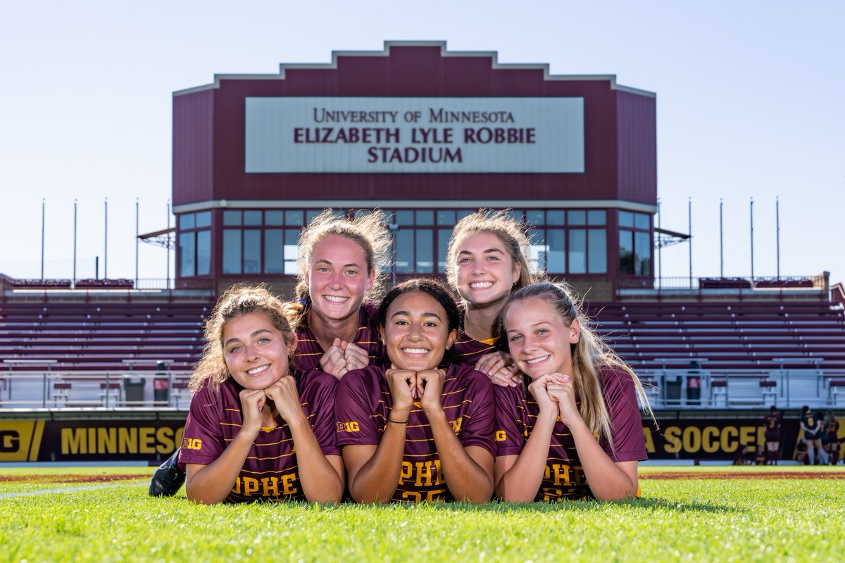 GopherSoccer's tweet photo. 𝘍𝘳𝘦𝘴𝘩𝘮𝘦𝘯 ➡️ 𝙎𝙤𝙥𝙝𝙤𝙢𝙤𝙧𝙚𝙨

Excited for these 5⃣ this season🤩

#ThisIsHome | #Gophers〽️ https://t.co/z8l5QG0itR