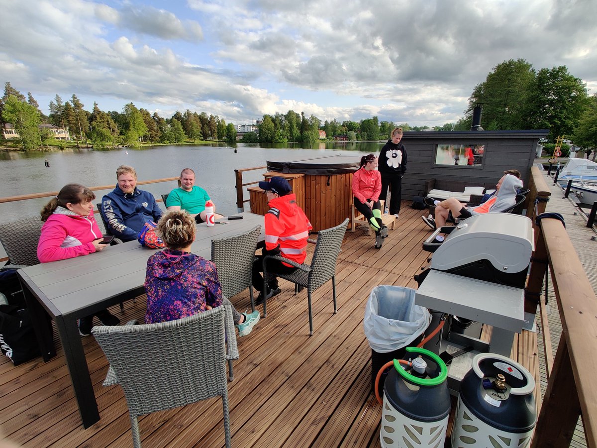 bldringette's tweet photo. BLD toimihenkilöiden kesäpäivässä pelattiin ultimatea. Jälkipelit käytiin @HotelWaltikka #saunalautta'lla. #HyvässäSeurassa #yhteispeli #ringette https://t.co/CcrmRW5aps