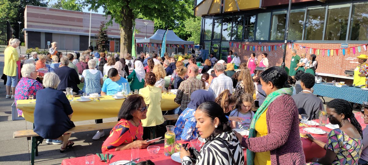 Balans organiseerde woensdag 7 juni een kleurrijke maaltijd. Het werd een groot succes, waar jong en oud zich welkom voelden in een warme en gezellige sfeer. En het was een mooie gelegenheid om ons 25-jarig bestaan én de rijke culturele diversiteit in Soest te vieren.