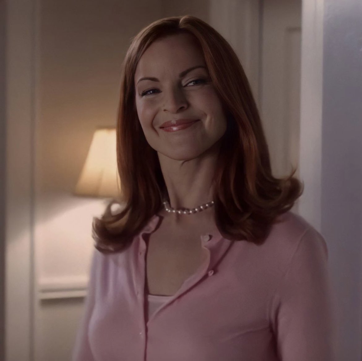 Peeteer's tweet photo. I introduced my boyfriend to Desperate Housewives 5 days ago and he’s already finished season one. https://t.co/Me451Y3j7z