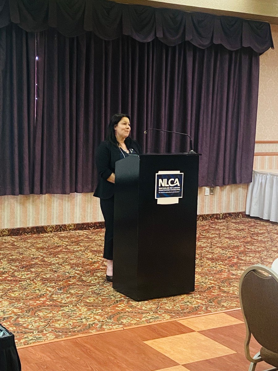 @tonyawhittleWSW joined members for our Central NL Membership meeting today, seeking feedback & insight on what women experience inside the #constructionindustry to help assist with the development of our #womeninconstruction Strategic Plan. #experience #development