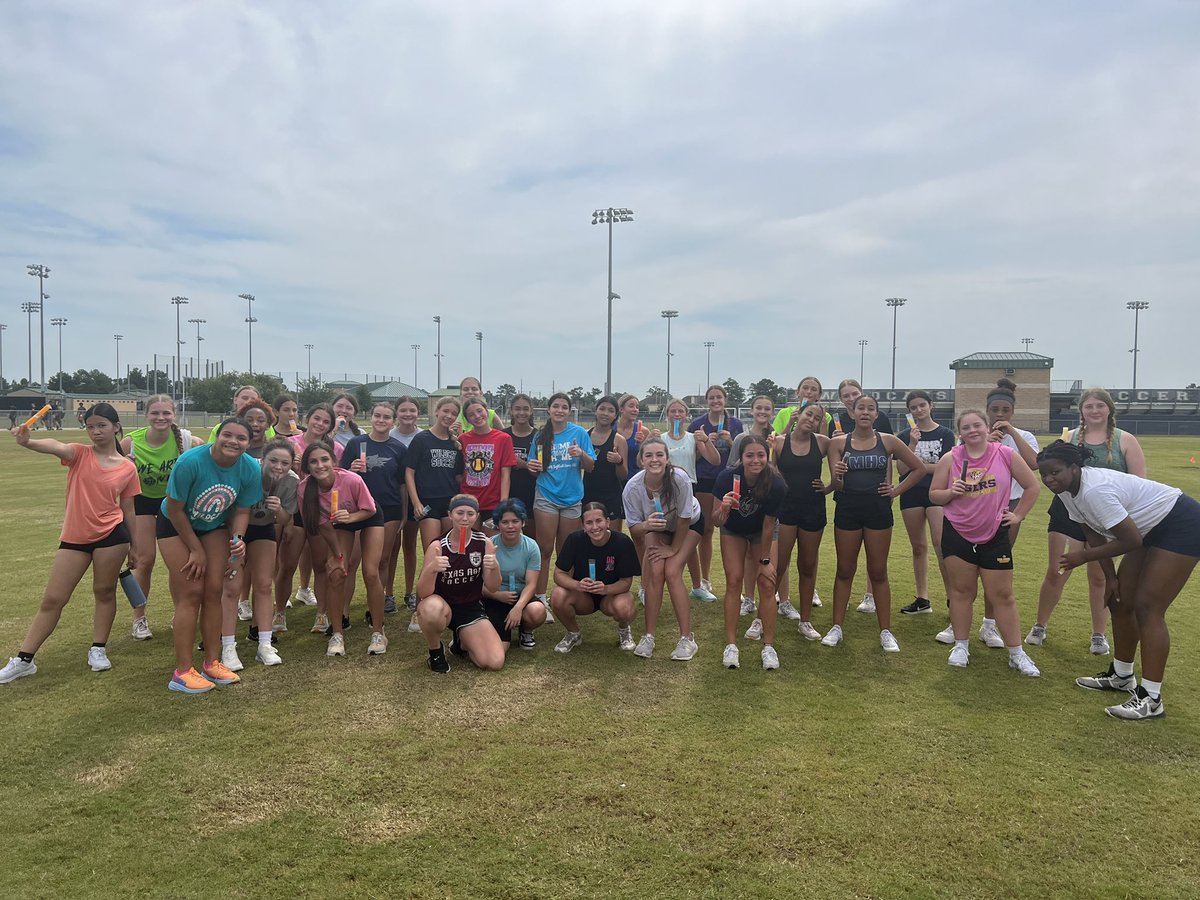 Sydney Lynch tweet media