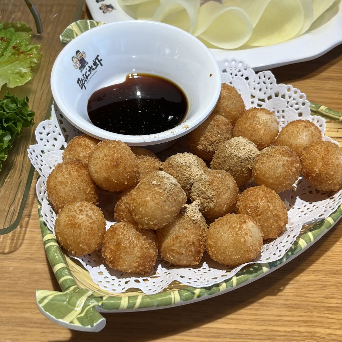 GingerMercury5's tweet photo. 因为最近很幸福 心情很好 和朋友出门吃饭 但是吃得太多了 撑到睡不着 https://t.co/LWZDZ2j6d2