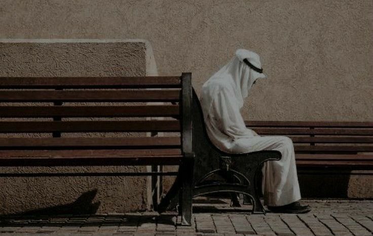 𝗟𝗲 𝗣𝗿𝗼𝗽𝗵𝗲̀𝘁𝗲 ﷺ a dit : 

« Lorsque Allah aime quelqu'un, 𝗜𝗹 𝗹𝗲 𝘀𝗼𝘂𝗺𝗲𝘁 𝗮𝘂𝘅 𝗲́𝗽𝗿𝗲𝘂𝘃𝗲𝘀. Non pas pour le rendre malheureux, 𝗺𝗮𝗶𝘀 𝗽𝗼𝘂𝗿 𝗹𝗲 𝗽𝘂𝗿𝗶𝗳𝗶𝗲𝗿 𝗲𝘁 𝗹𝗲 𝗿𝗮𝗽𝗽𝗿𝗼𝗰𝗵𝗲𝗿 𝗱𝗲 𝗟𝘂𝗶. »

رواه الترمذي