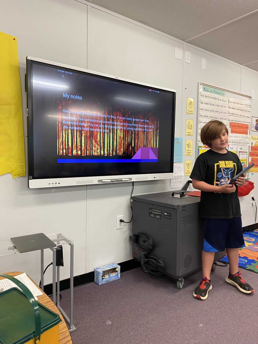 Today, we had a special visitor from 3rd grade B.  To present his research about “Preventing forest fires”. Congratulations scholars!  Great job!