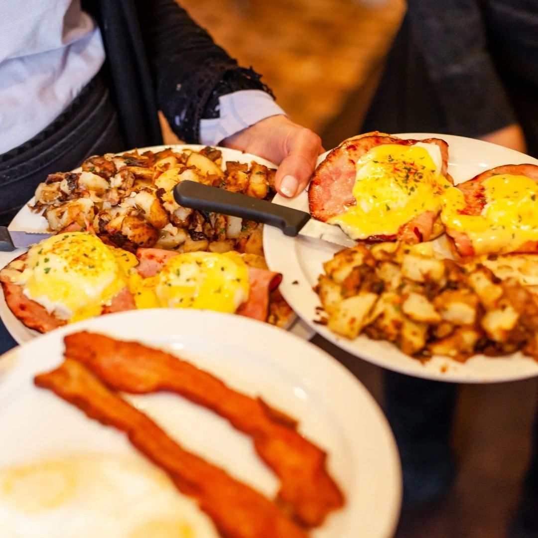 Filling. Fresh. Flavorful. You really can't go wrong with our savory breakfast combinations!