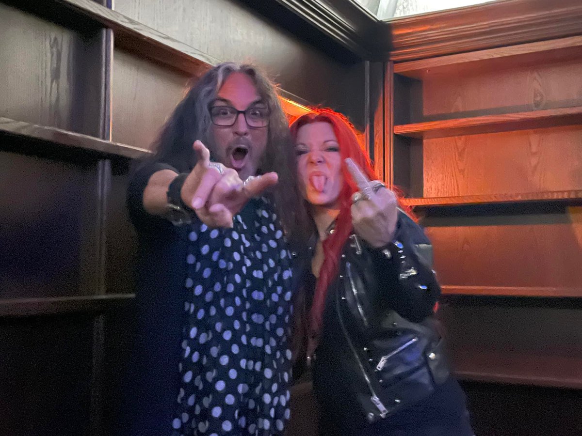 JeremyXWagner's tweet photo. Had a @DeathAngel aftershow at AFTER Lounge the other night. Cocktails & Thrash & Heavy Metro were on the menu.
Thank you very much, @CurtisDuffy for the Observation Room next level hospitality. 🙏🏻❤️🤘🏻
#DeathAngel #Thrash #Metal #After #Lounge #Chicago #Ottto @DeadSkyPub https://t.co/OhM1RlaOup
