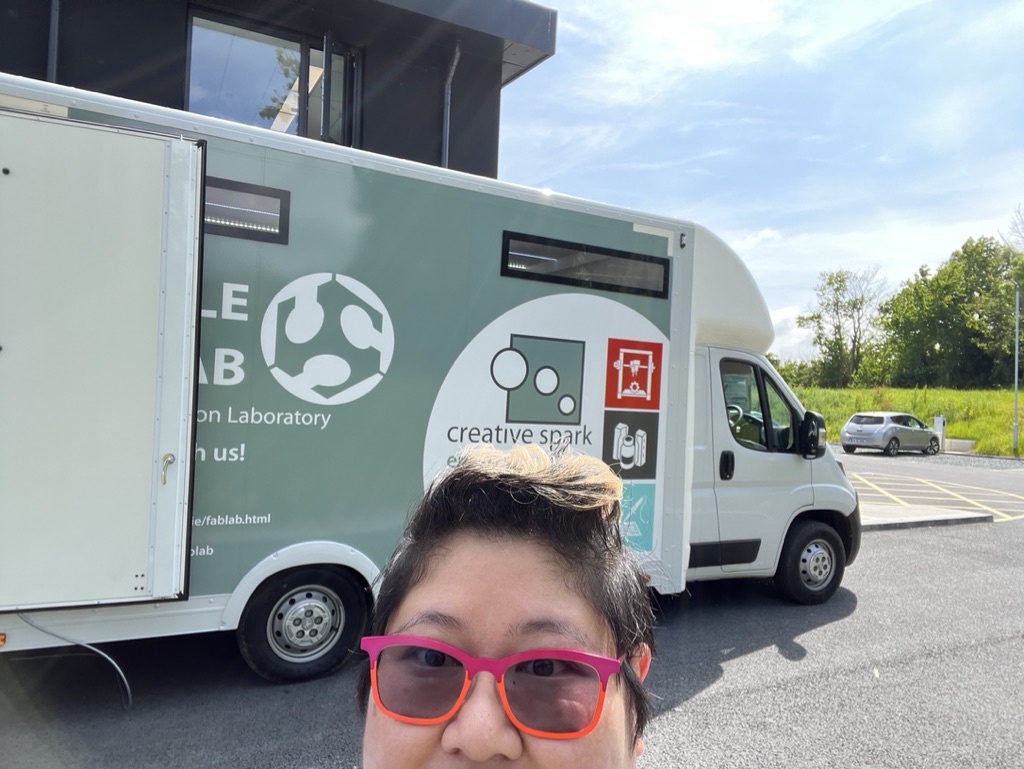 whykay's tweet photo. Ribbon (printed in their #FabLab) cutting and now @CreativeSparkie #Enterprise FabLab is open. Also checking out their cool FabLab Van! Finally got to see it IRL, it's so cool! #Maker #IrishMakers
@DublinMaker @IrishMakersShow @FabLabMH @TOG_Dublin @FarsetLabs @BenchspaceCork https://t.co/71nTHpD9ZK