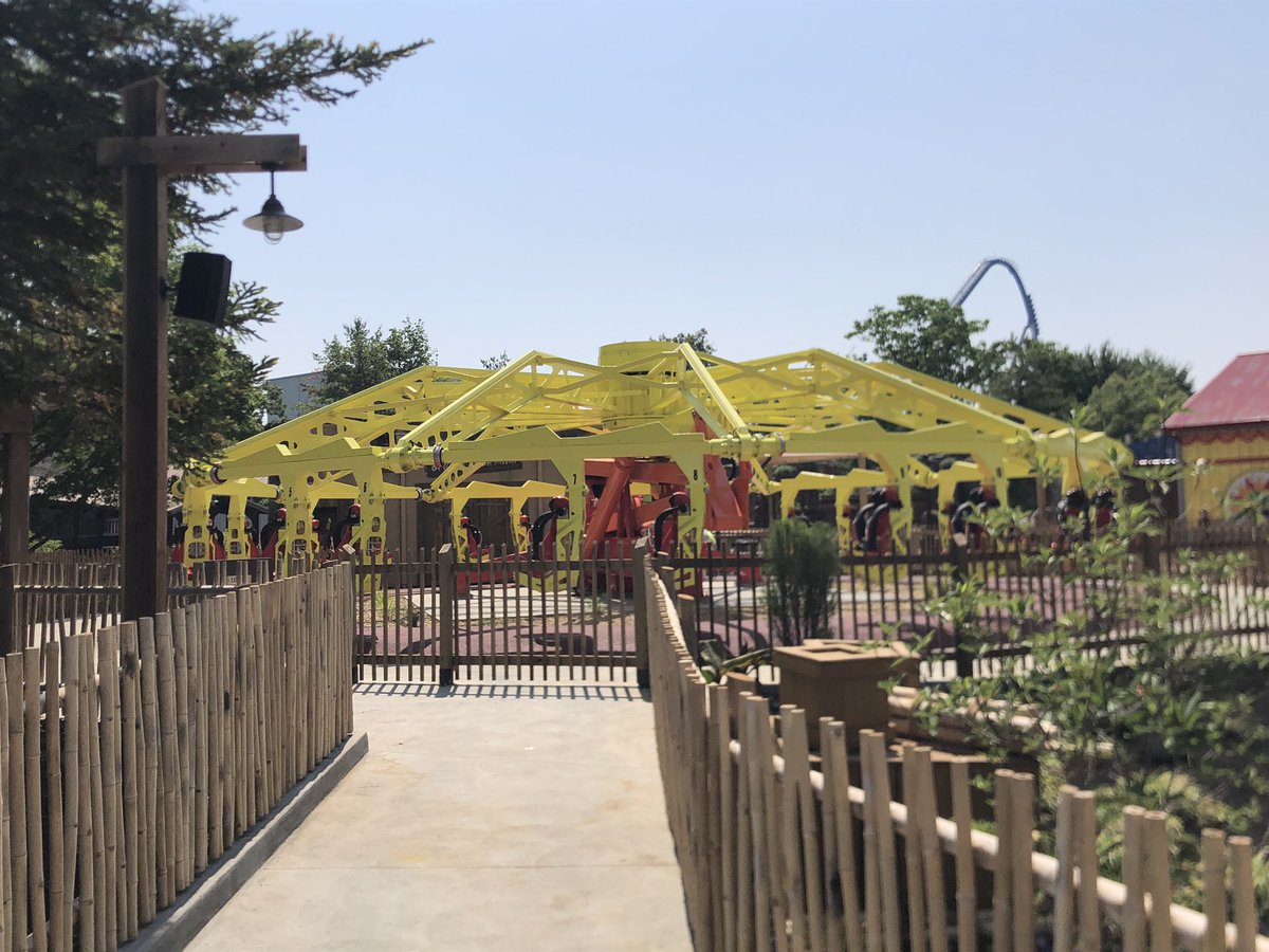 SteveNorrisTV's tweet photo. ๐ข๐กALMOST THEREโฆ Finishing touches now being put on Sol Spin. The new Cargo Loco & re-themed Adventure Express are now open at @KingsIslandPR. ๐Gorgeous, comfy weather next couple of daysโผ๏ธ #KingsIsland #Mercado #SolSpin #CargoLoco #AdventureExpress https://t.co/oQ8mNDLDIv
