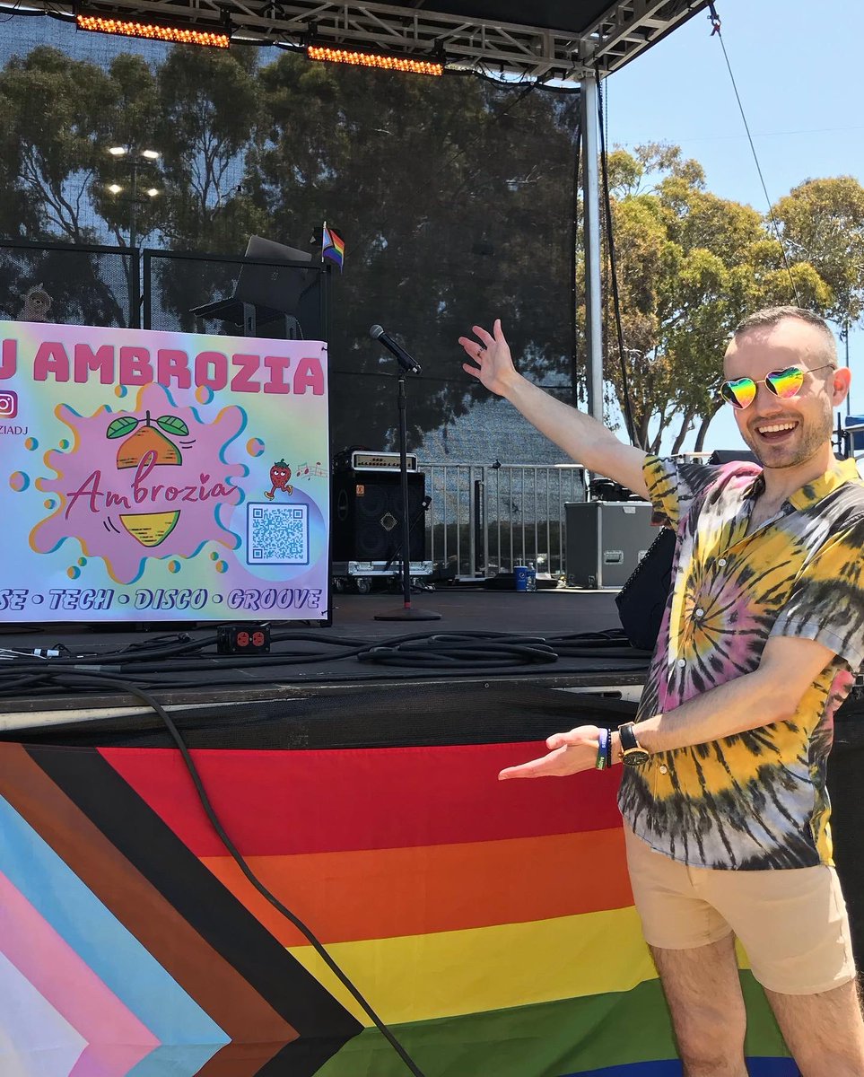 AmbroziaDJ's tweet photo. Had such a blast playing on stage for the San Mateo County Fair #Pride Family Day!! My goal was to showcase queer icons and LGBTQ artists. Visibility is key! 🌈🎶 #queerdj #ambroziadj #keepitfruity https://t.co/WY95WFCQMb