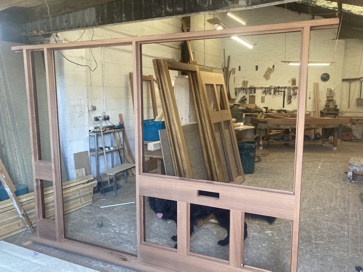 SMCwindows's tweet photo. Once again a busy time of the year for us, some lovely looking and smelling timber going out!! #lovetimber #loveourjob busy little factory life https://t.co/KdYuw9LqVG