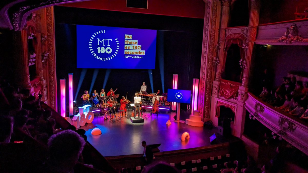 MT180FR's tweet image. #MT180 ⏱️ Le compte à rebours a commencé ! Qui parmi les 16 doctorantes et doctorants remportera la finale nationale de cette édition 2023 ? 😃

Rejoignez-nous en direct :
📺 Youtube : youtube.com/live/1Zka4kzRa…