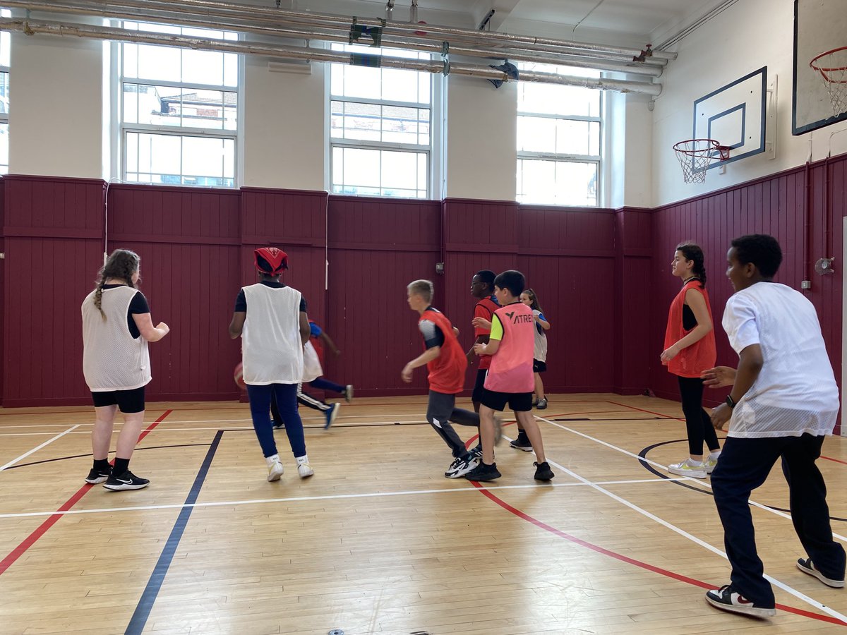 Neal Fowler (@asg_strochs) on Twitter photo Great to have primary schools up <a href="/St_Rochs/">St Roch's Secondary</a> for a Jnr NBA basketball session 🏀⛹️♀️ a big thank you to <a href="/MrMatthewsPE/">Mr Matthews PE</a> and young leader Ashraf for running the session 🙌
<a href="/SaintRochsPS/">Saint Roch's Primary & Deaf School</a> <a href="/St_Mungos_Pri/">St Mungo's Primary School & Nursery Class</a> Great to have primary schools up <a href="/St_Rochs/">St Roch's Secondary</a> for a Jnr NBA basketball session 🏀⛹️♀️ a big thank you to <a href="/MrMatthewsPE/">Mr Matthews PE</a> and young leader Ashraf for running the session 🙌
<a href="/SaintRochsPS/">Saint Roch's Primary & Deaf School</a> <a href="/St_Mungos_Pri/">St Mungo's Primary School & Nursery Class</a>