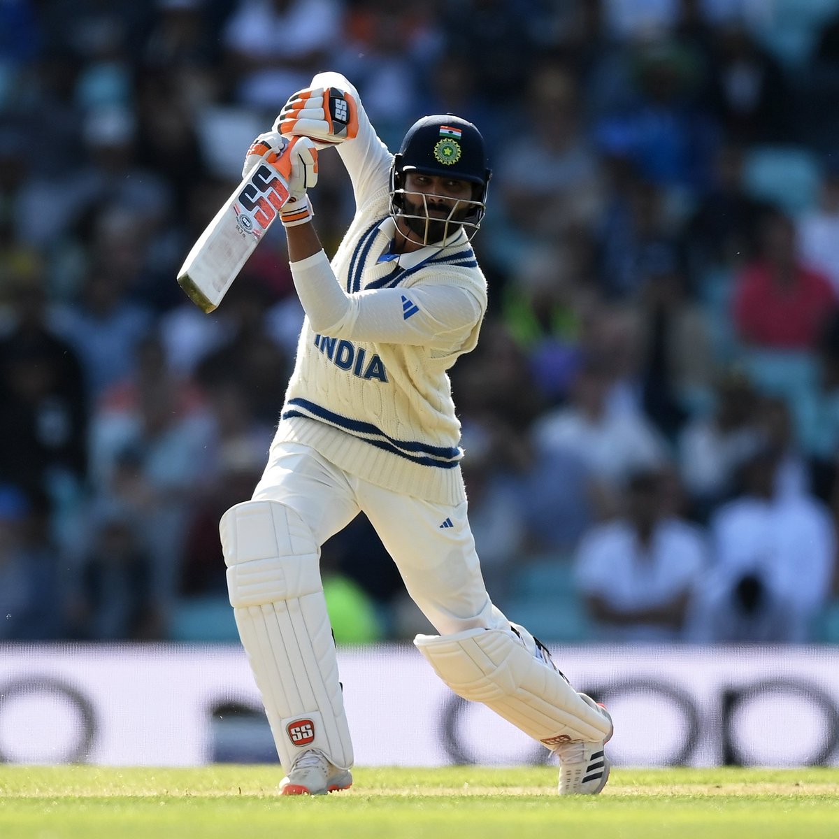 ChennaiIPL's tweet photo. Almost a ⚔️ strike! 🫣

#WTCFinal #Whistle4Blue 🇮🇳
📸 : @BCCI https://t.co/Bn2oy57g3s