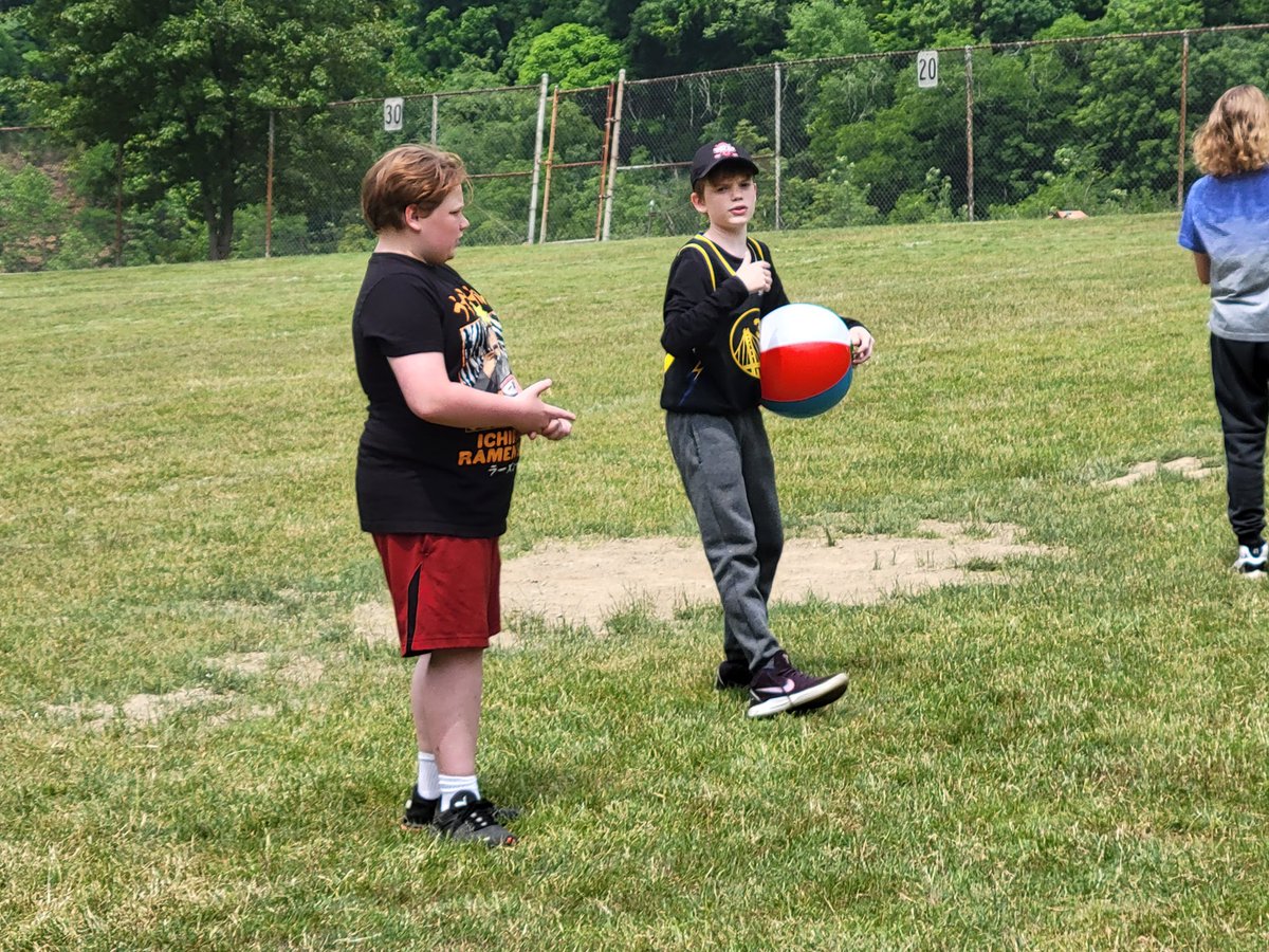 Stephanie Francis (@mrsfrancisnsd) on Twitter photo It's a great day for field day! #onemoredayuntilsummer @RJLongNGSD @DrSmithNHS <a href="/NorthgateProud/">Caroline Johns</a> <a href="/NorthgateMiddle/">Northgate Middle School</a> It's a great day for field day! #onemoredayuntilsummer @RJLongNGSD @DrSmithNHS <a href="/NorthgateProud/">Caroline Johns</a> <a href="/NorthgateMiddle/">Northgate Middle School</a>