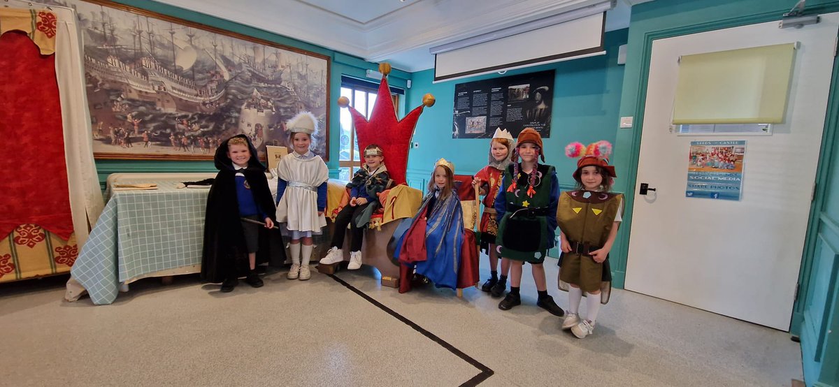 Some of year one having a fantastic day at Leeds Castle 🏰