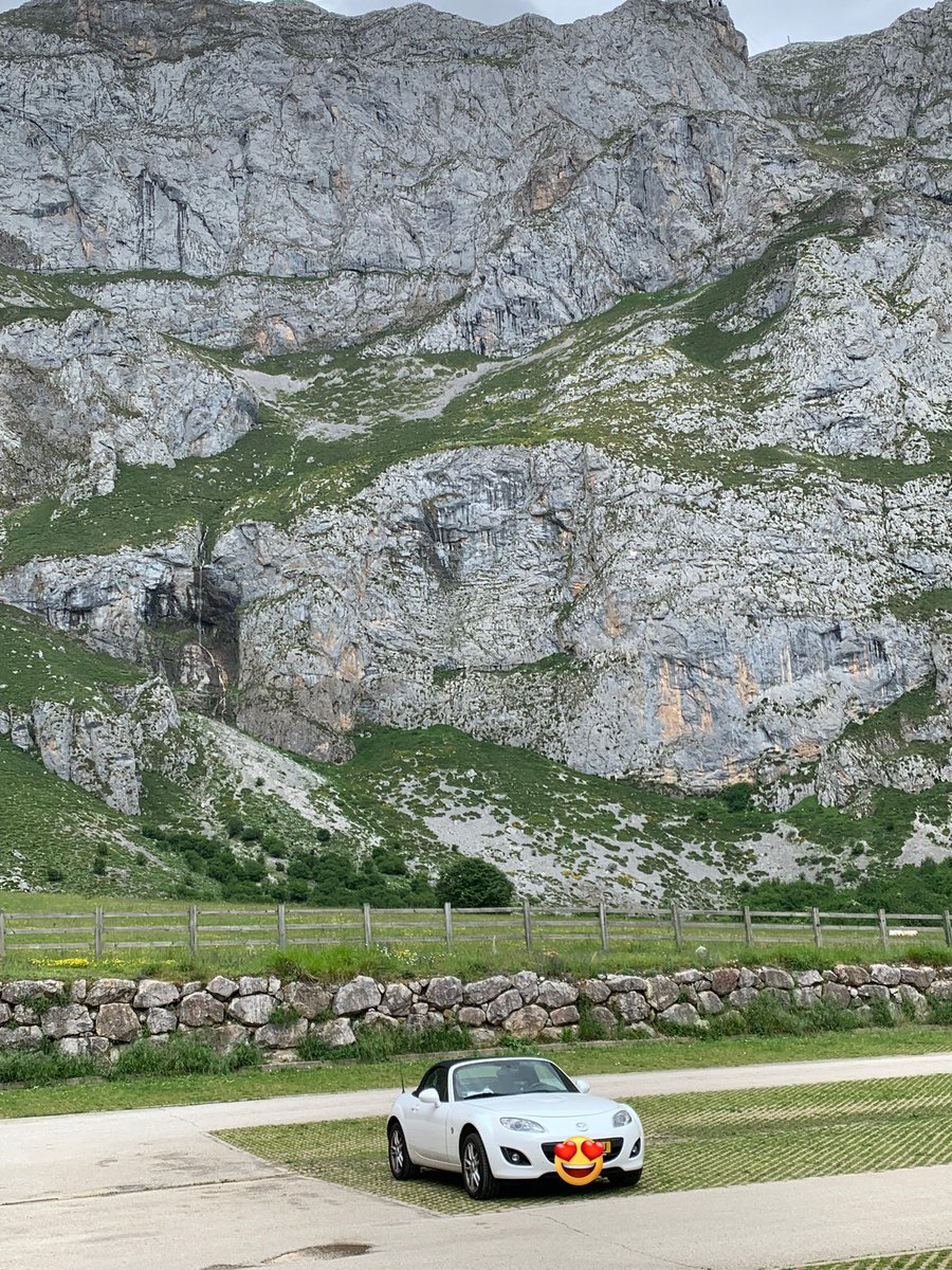 OsingaP's tweet image. Met deze door Baskenland toeren. Ik zag er tegenop maar het is geweldig. #cabrio #baskenland #picos