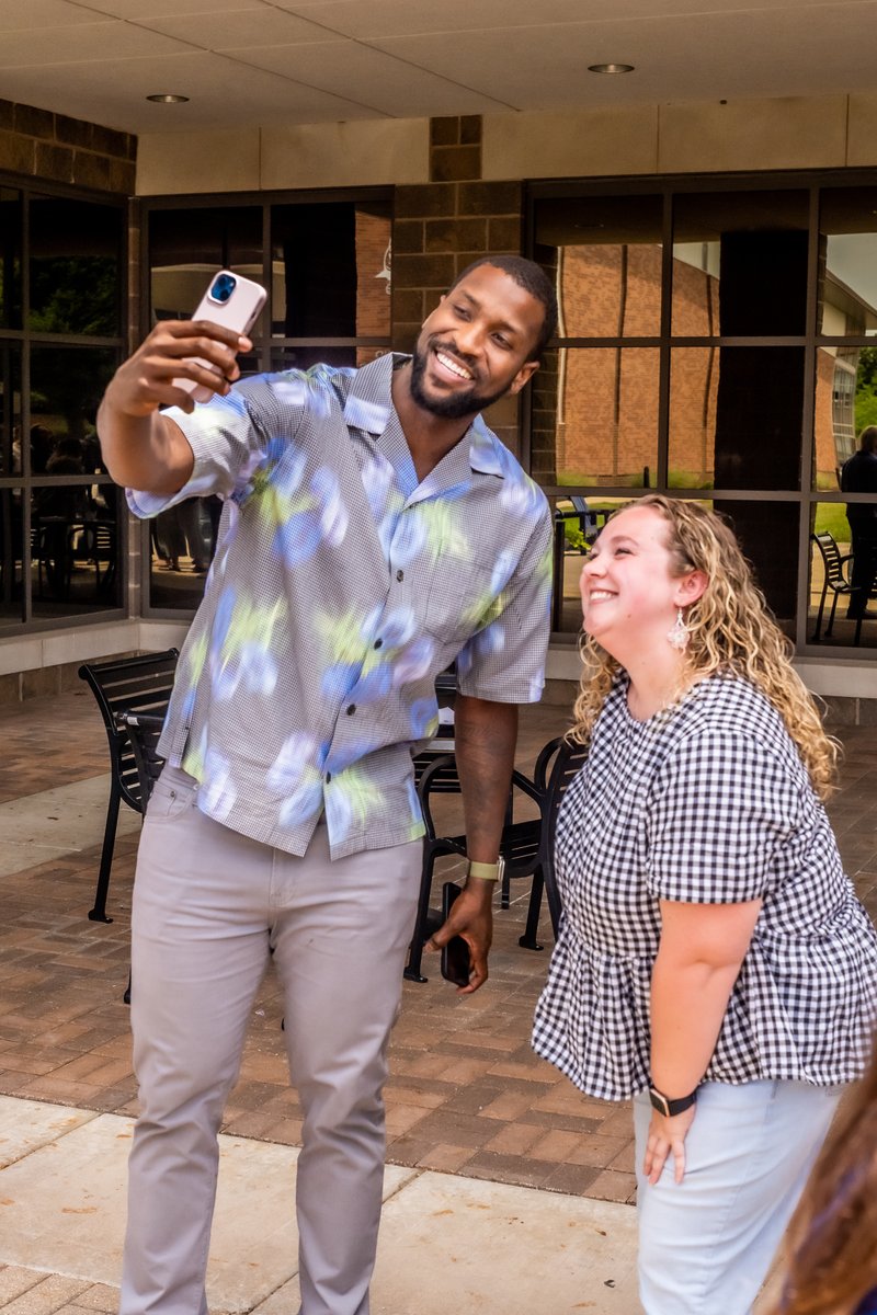 NBA star @MKG14 visited SAU to share his experiences surrounding stuttering and the creation of his non-profit, @change_n_impact. Kidd-Gilchrist is a dedicated advocate for stuttering intervention research and speech therapy insurance coverage. Learn more: bit.ly/3oQnk91